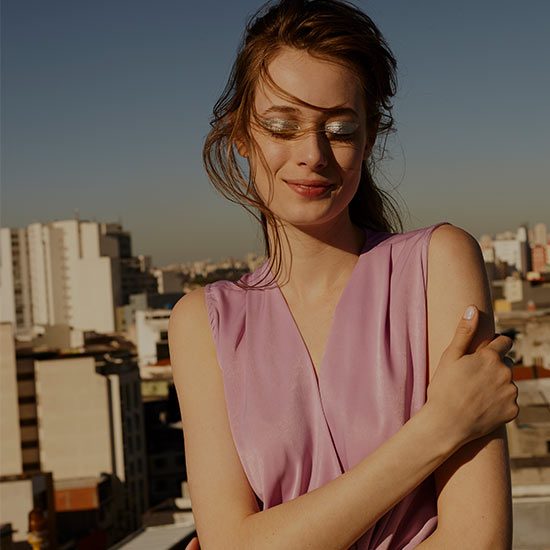 Como Usar Looks Coloridos e Maquiagens Mealizadas