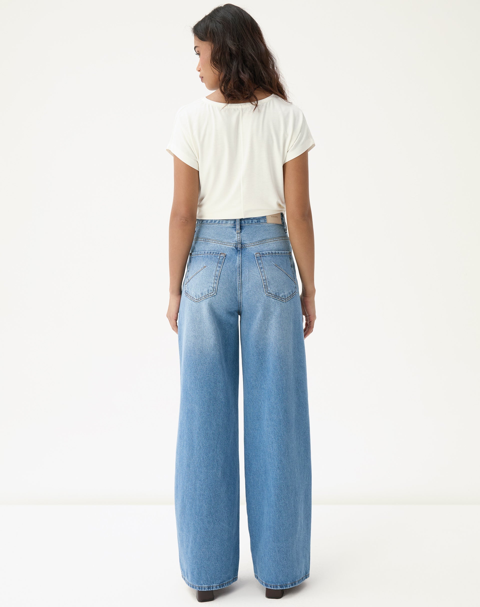 Injeanspensáveis - um Guia da Semana para você multiplicar os seus AMARO Jeans favoritos