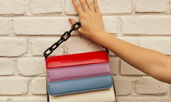 6 Looks para Combinar Com a Bolsa