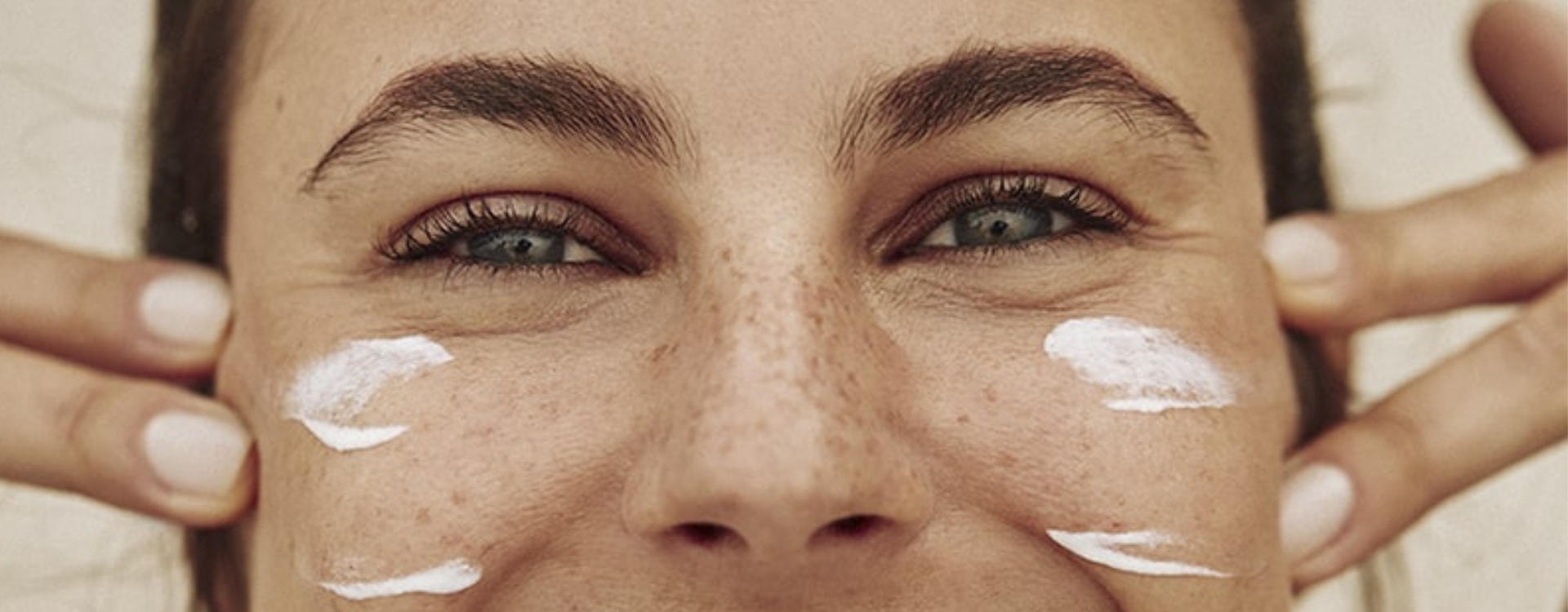 Como E Por Que Usar Creme Para A Àrea Dos Olhos? Descubra Aqui!