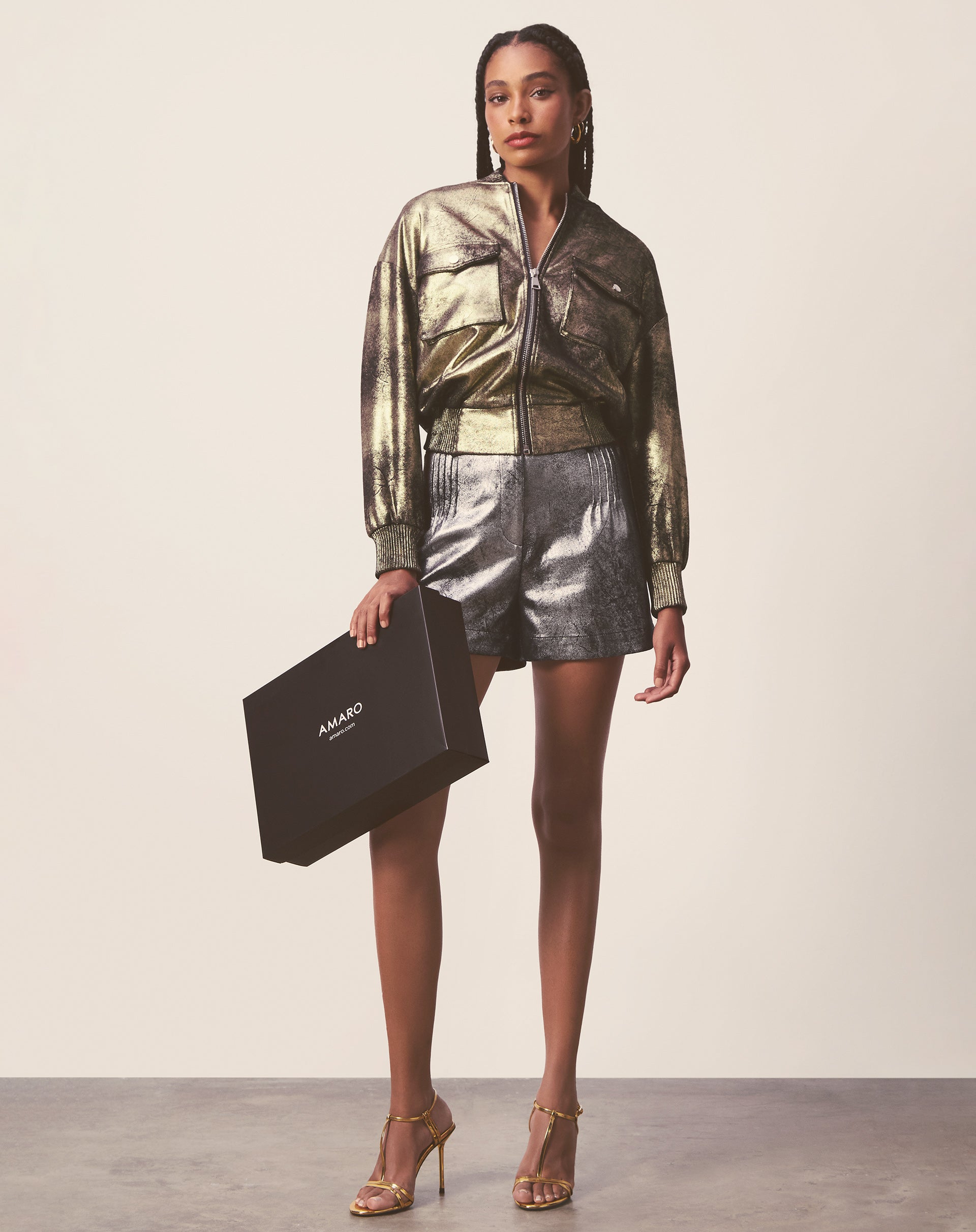 JAQUETA BOMBER METALIZADA - DOURADO