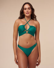 Imagem de frente do bottom asa delta em lycra verde sofisticada.