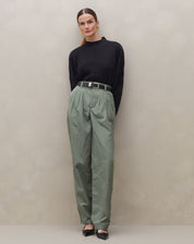 Calça Reta de Pregas Alfaiataria - Verde Militar