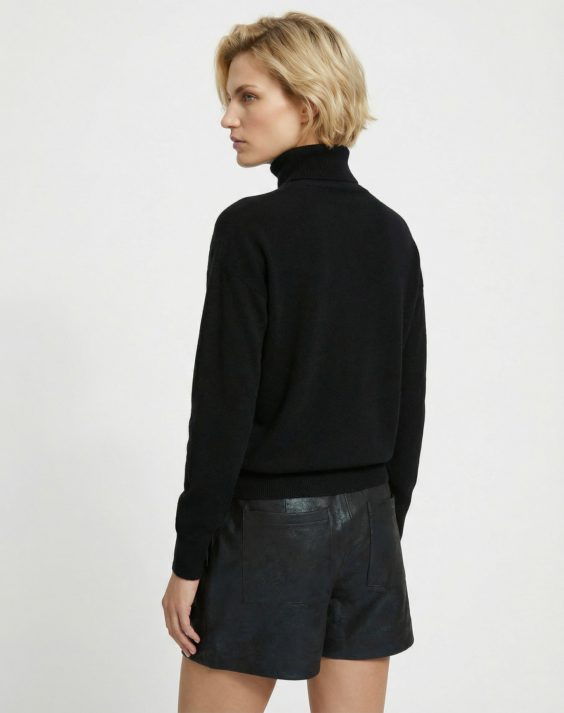 Suéter Cashmere Deluxe Gola Alta  - PRETO