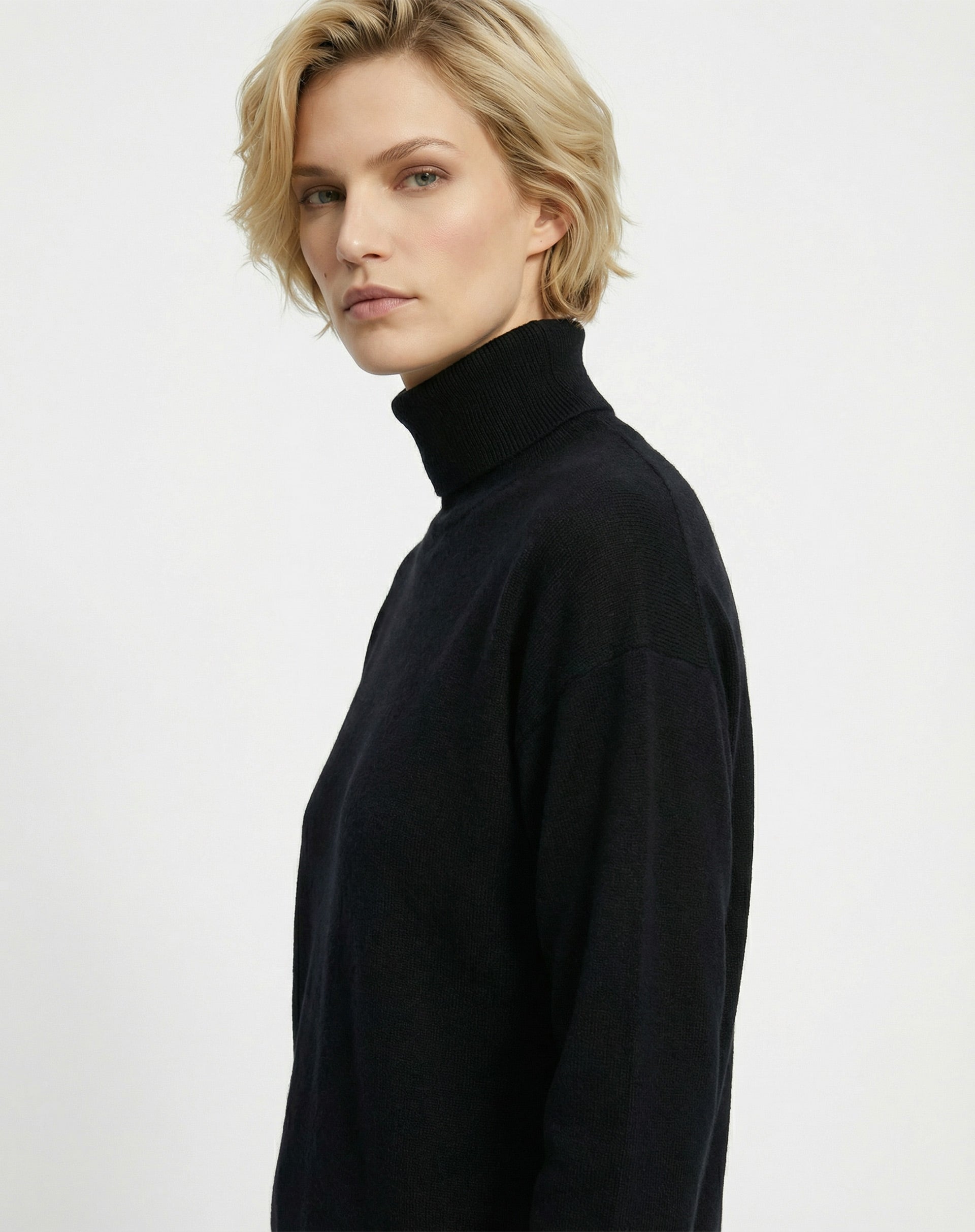 Suéter Cashmere Deluxe Gola Alta  - PRETO