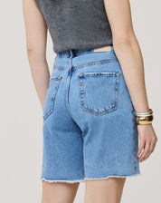 BERMUDA JEANS RE - AZUL MÉDIO