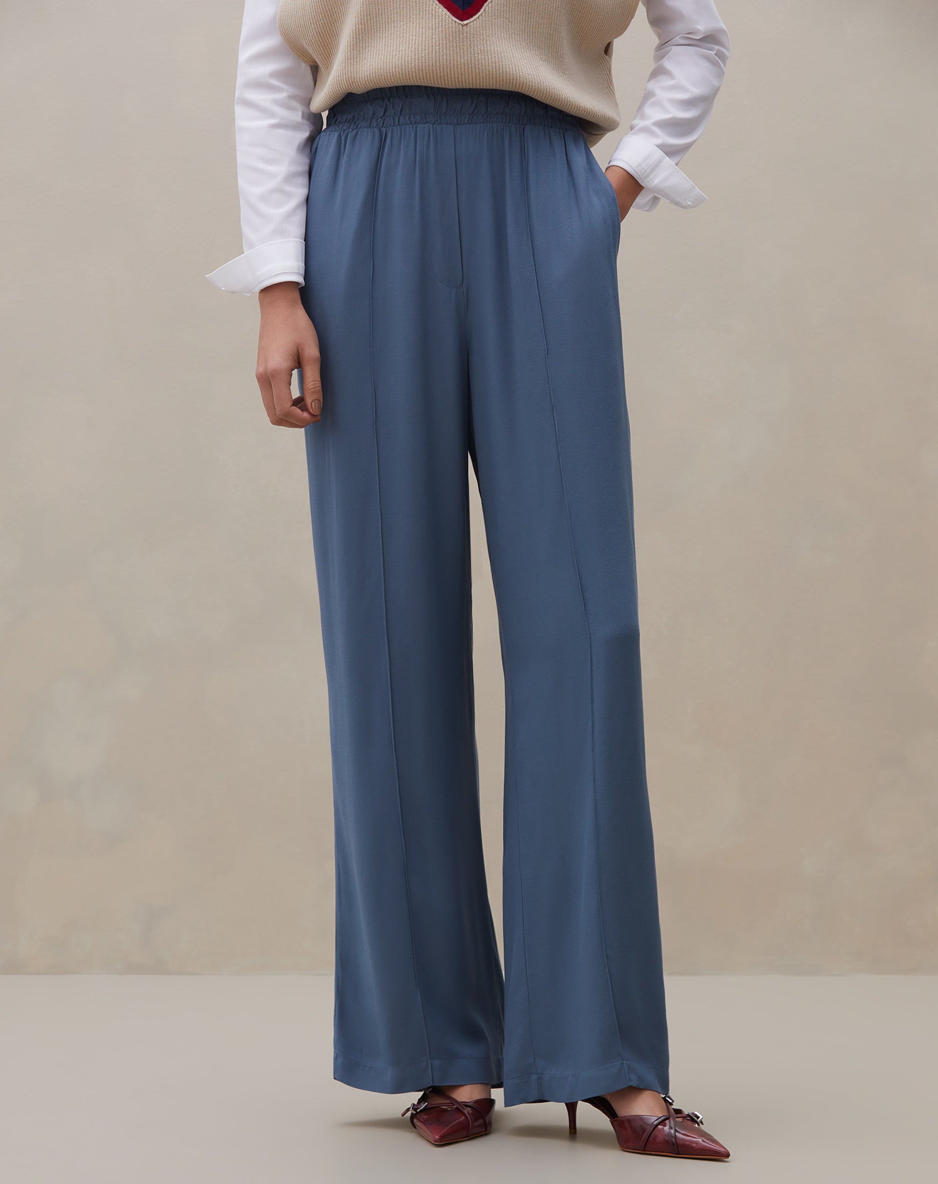 CALÇA VISCOSE CÓS ELÁSTICO COM FRISO - AZUL MÉDIO