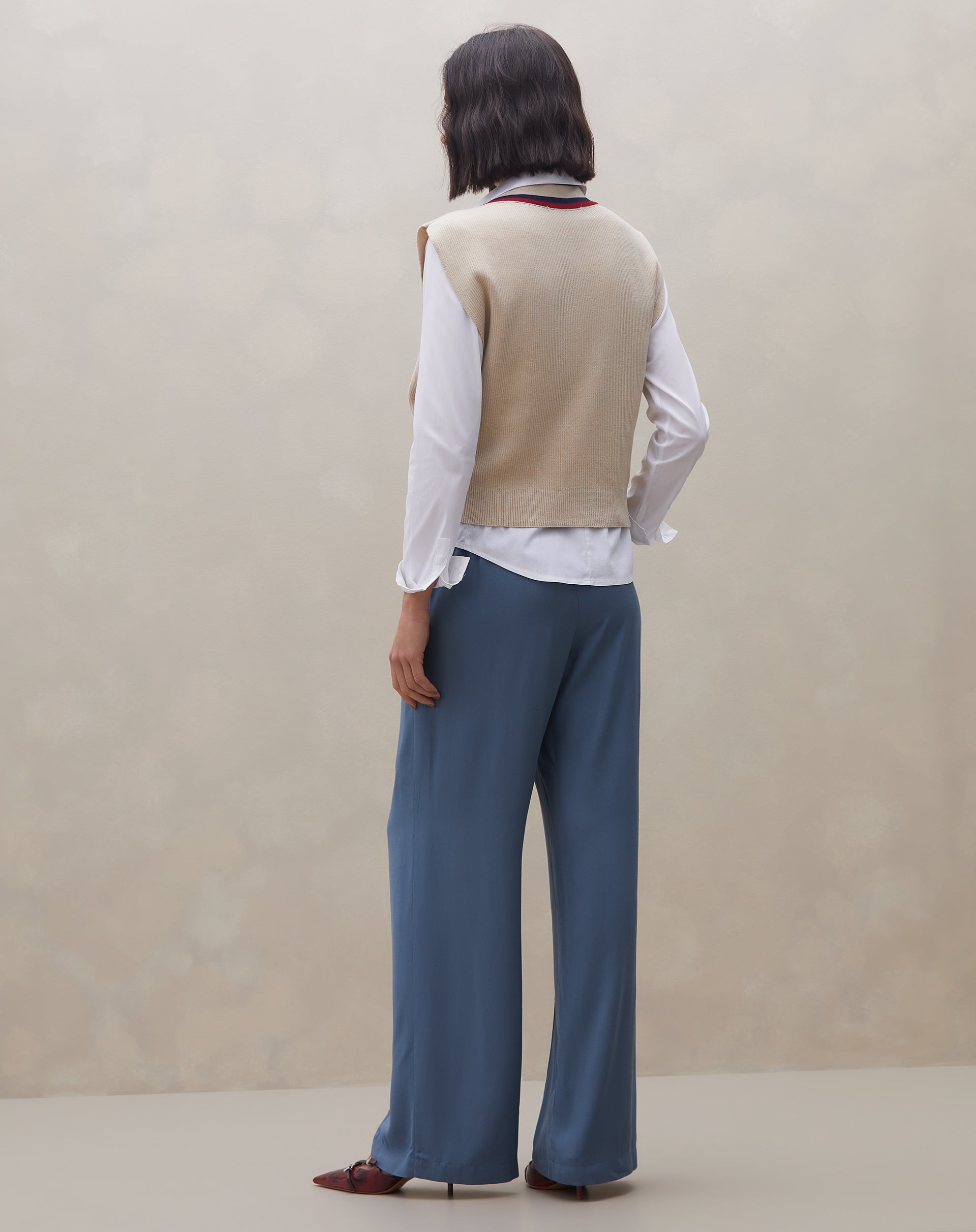 CALÇA VISCOSE CÓS ELÁSTICO COM FRISO - AZUL MÉDIO