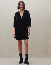 Vestido Curto Manga Longa de Veludo - Preto