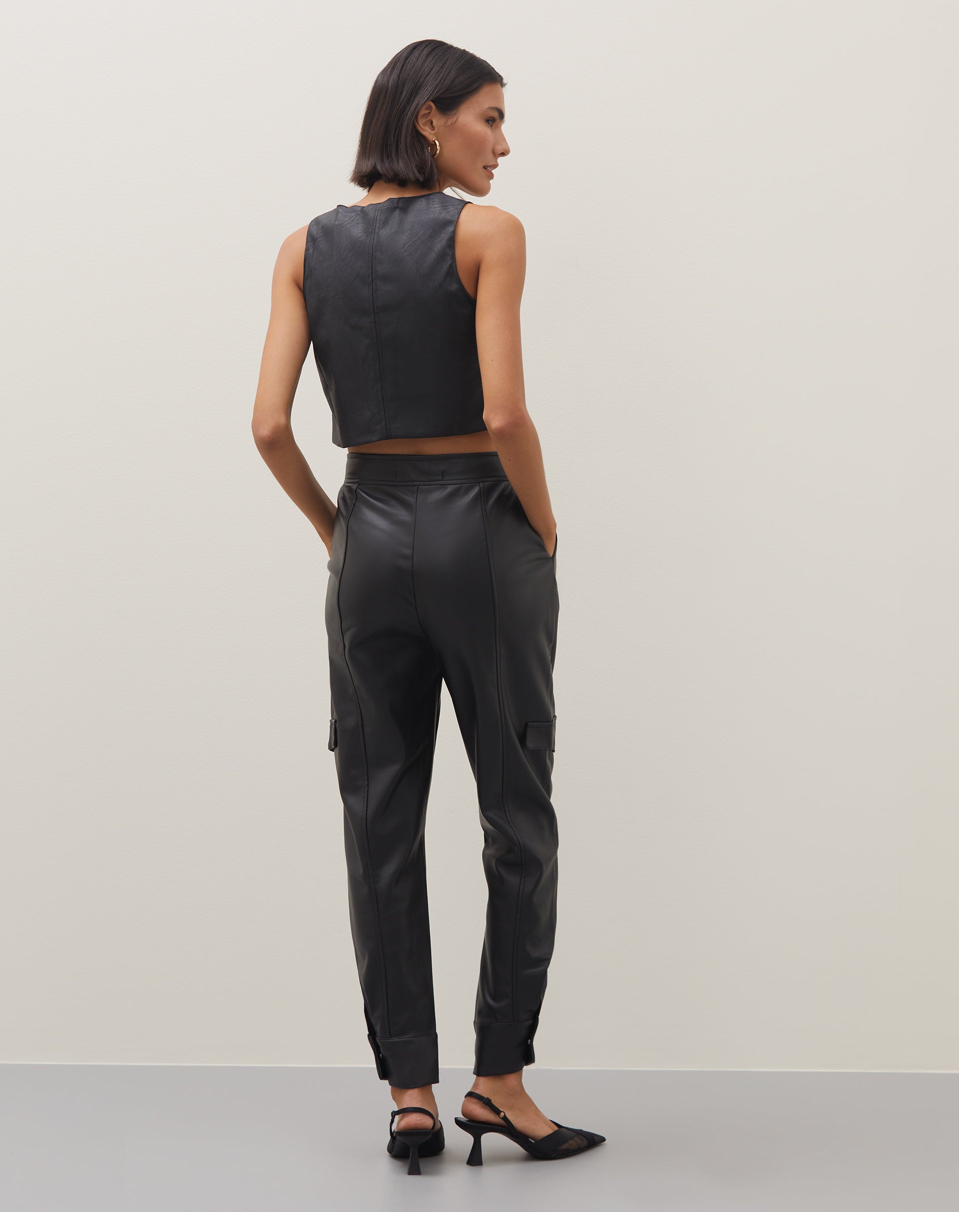 Calça Cargo de Pu - Preto