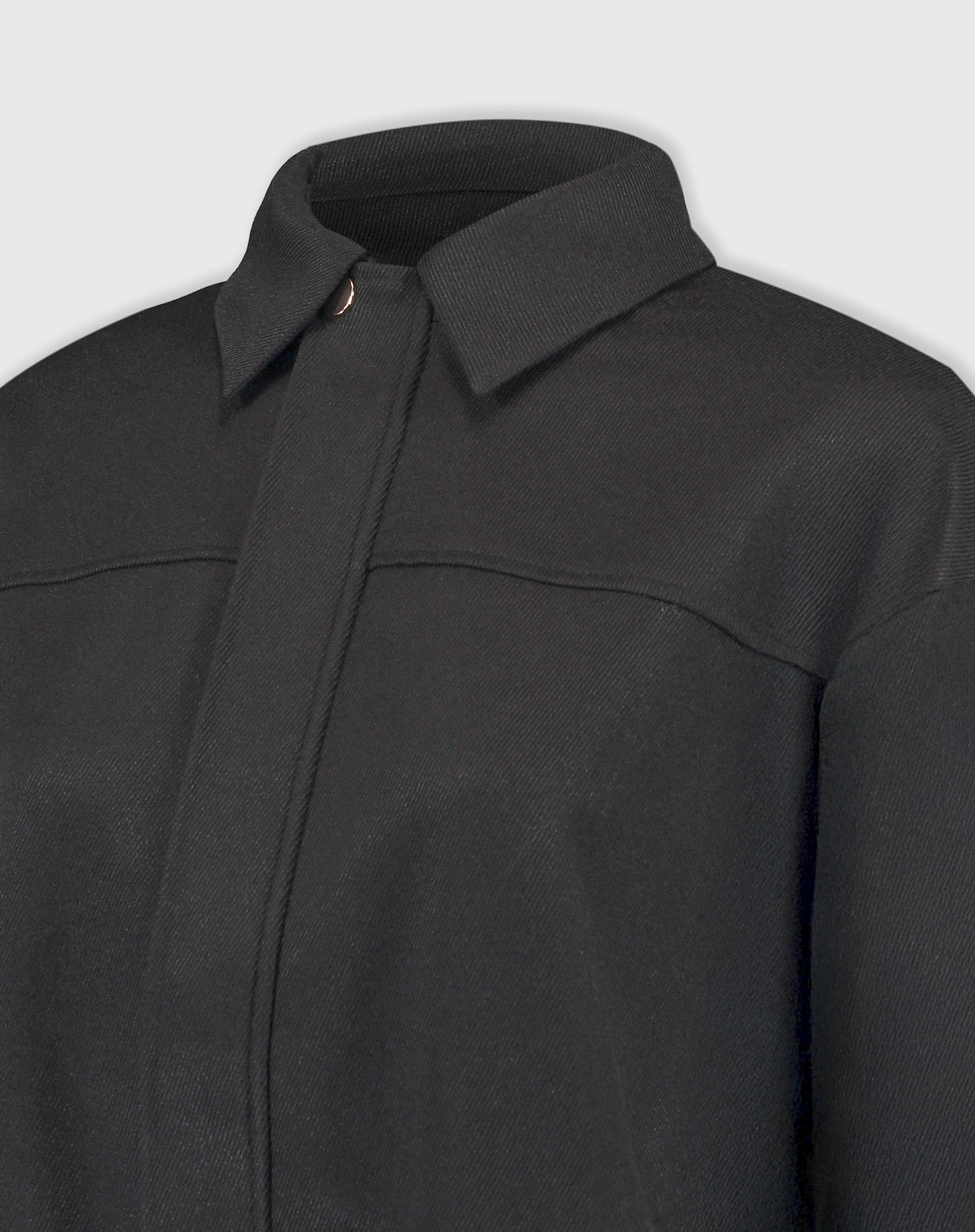 CASACO COM PUNHO LARGO - PRETO