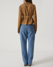 JAQUETA COM AMARRAÇÃO DE ALFAIATARIA - MARROM