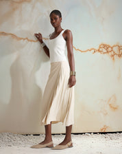 SAIA COM PREGAS DE ALFAIATARIA - AREIA